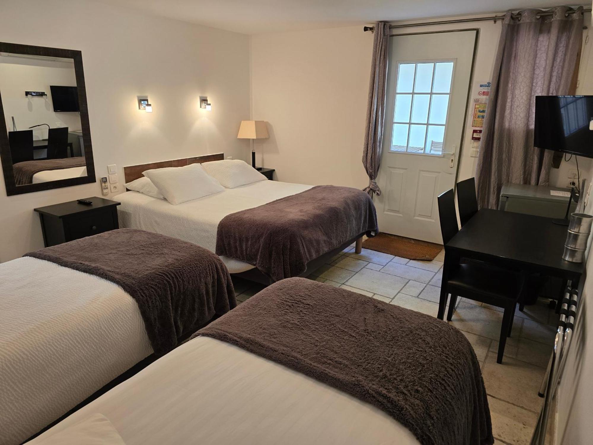 Hotel Les Loges Du Luberon Coustellet Exterior foto