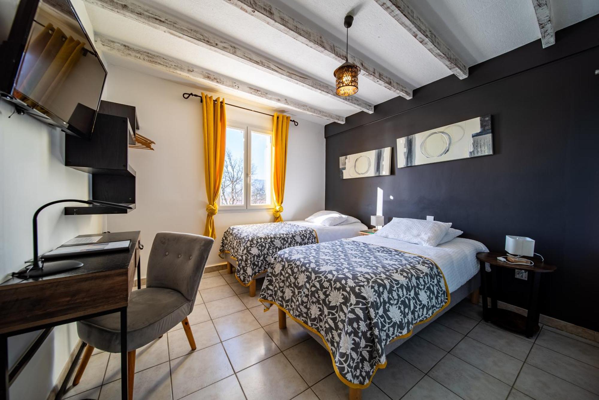 Hotel Les Loges Du Luberon Coustellet Exterior foto